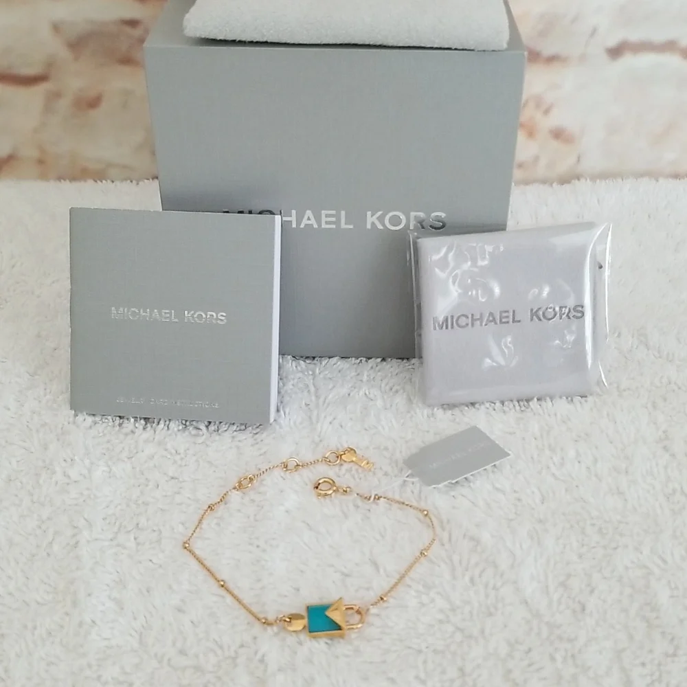 New Michael Kors Mercer Rose Gold Padlock Bracelet